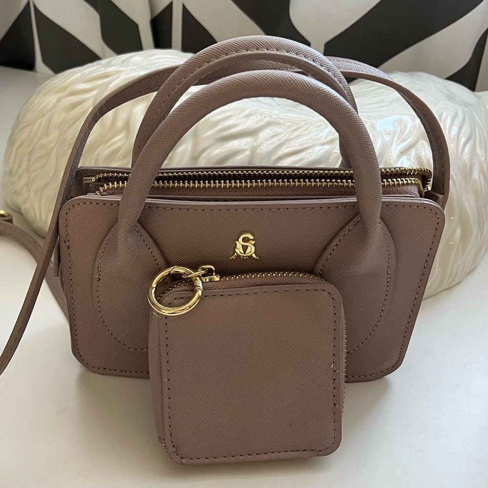 Small Steve Madden purse with little coin pouch